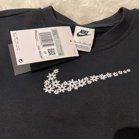 NIKE Kids Crewneck with Flower Check NWT - Picture 2 of 3